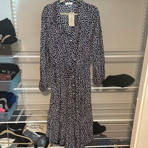 Zara Navy and White Patterned Long Sleeve Dress